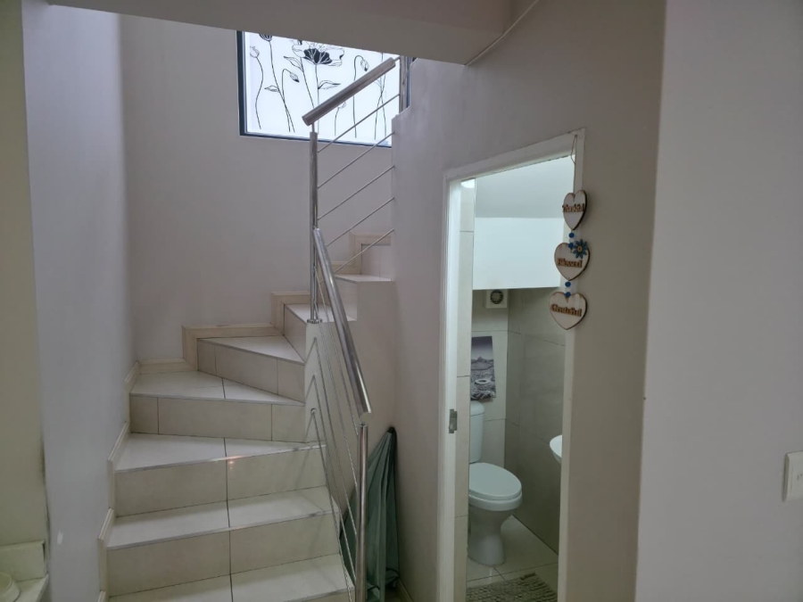 To Let 3 Bedroom Property for Rent in Parklands North Western Cape